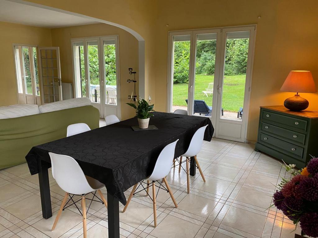 Villa - Coulommiers - Parcs Des Felins - Provins Beautheil-Saints Exterior photo